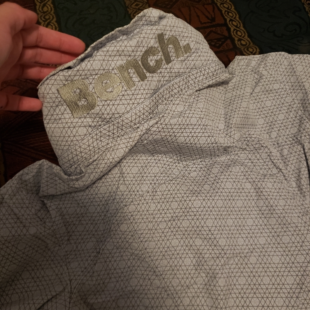 Bench Windbreaker - Picture 4 of 6